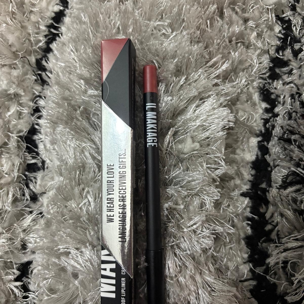 IL MAKIAGE Lip Liner - Bold Red